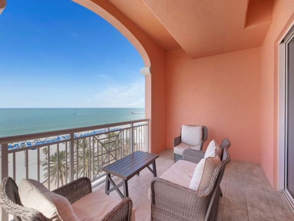 Luxury Beachfront Penthouse Almost 5,000 Sq Ft Luxury Vacationing.