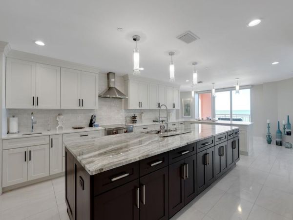Luxury Beachfront Penthouse Almost 5,000 Sq Ft Luxury Vacationing.
