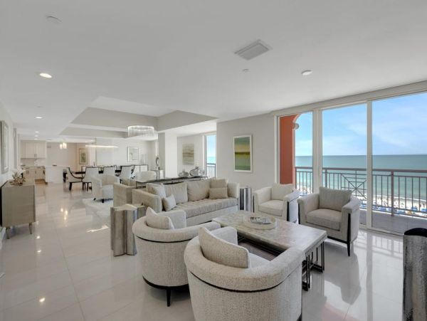 Luxury Beachfront Penthouse Almost 5,000 Sq Ft Luxury Vacationing.