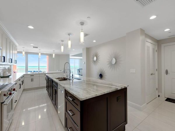 Luxury Beachfront Penthouse Almost 5,000 Sq Ft Luxury Vacationing.