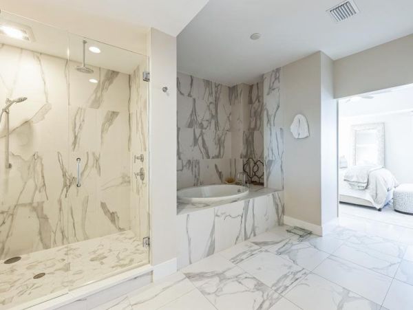 Luxury Beachfront Penthouse Almost 5,000 Sq Ft Luxury Vacationing.