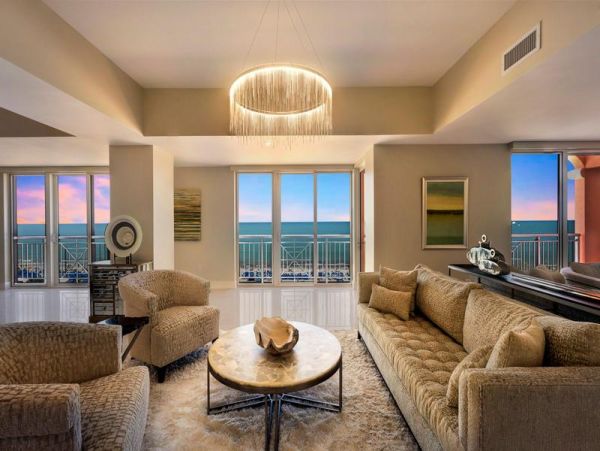 Luxury Beachfront Penthouse Almost 5,000 Sq Ft Luxury Vacationing.