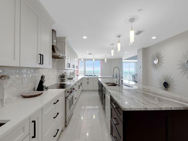 Luxury Beachfront Penthouse Almost 5,000 Sq Ft Luxury Vacationing.