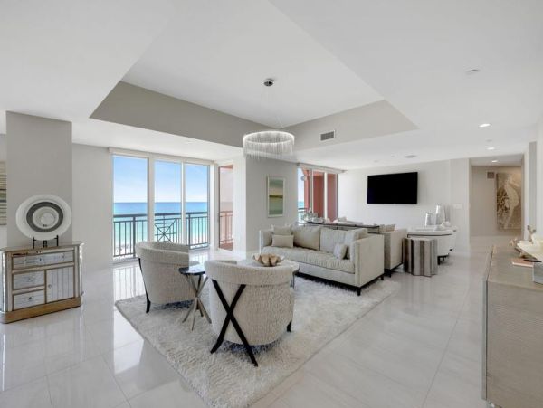 Luxury Beachfront Penthouse Almost 5,000 Sq Ft Luxury Vacationing.