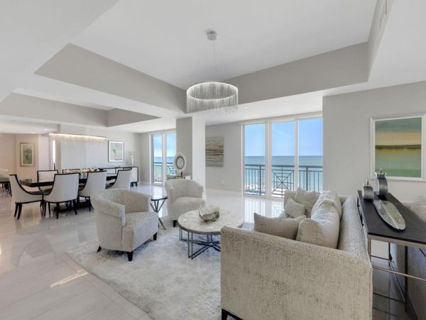Luxury Beachfront Penthouse Almost 5,000 Sq Ft Luxury Vacationing.