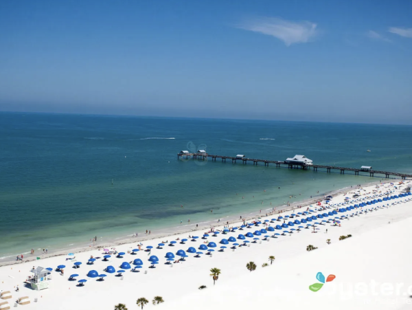 Luxury Beachfront Penthouse Almost 5,000 Sq Ft Luxury Vacationing.