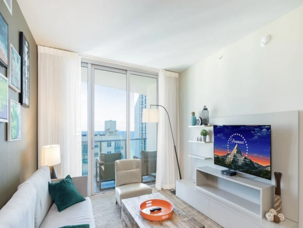 Hollywood  Luxury Rental Beach Pool, Gym