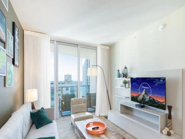 Hollywood  Luxury Rental Beach Pool, Gym