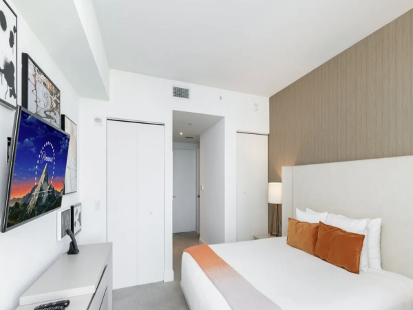 Hollywood  Luxury Rental Beach Pool, Gym