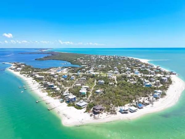 Luxury North Captiva Beachfront Estate - 5 Bedroom Private Pool Rental