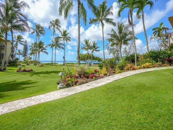 Kauai Ocean View Vacation Rental in Kapaa - Tropical Beachfront Getaway