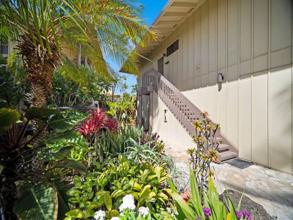 Kauai Ocean View Vacation Rental in Kapaa - Tropical Beachfront Getaway