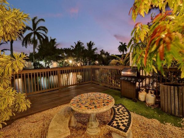 Luxury Hollywood Canal-Front Rental - 3 Bedroom Home with Private Pool