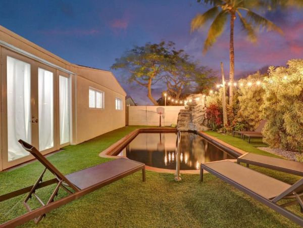 Luxury Hollywood Canal-Front Rental - 3 Bedroom Home with Private Pool