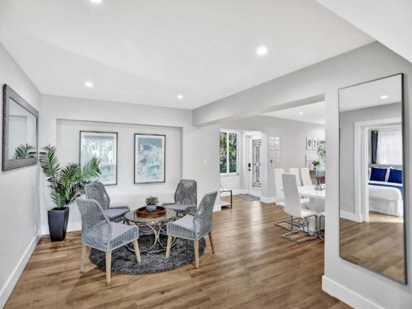 Luxury Hollywood Canal-Front Rental - 3 Bedroom Home with Private Pool