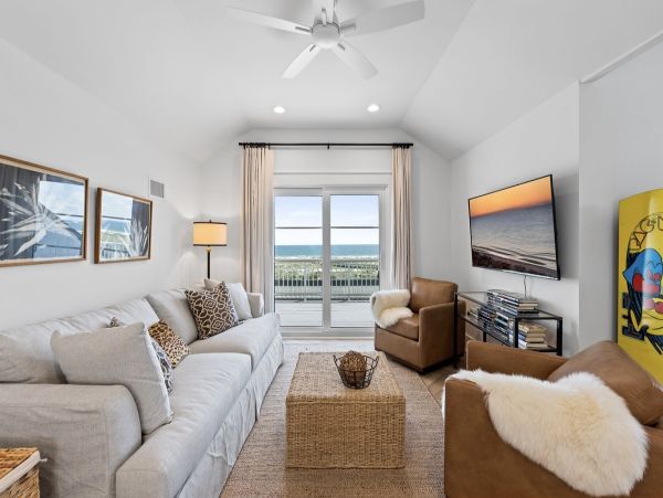 Mexici Beach Home Four Bedroom Luxury Rental with Private Heated Pool