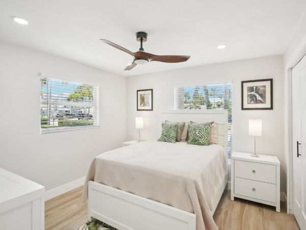 Fort Myers Beach Luxury Canal Front Home - Private Pool, Hot Tub & Dock
