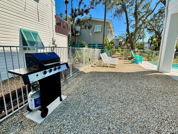 Fort Myers Beach 6 Bedroom Vacation Rental - Dual-Unit Home with Pool
