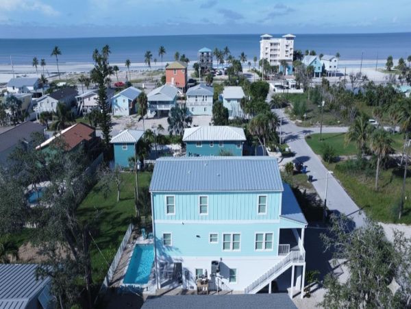 Fort Myers Beach 6 Bedroom Vacation Rental - Dual-Unit Home with Pool