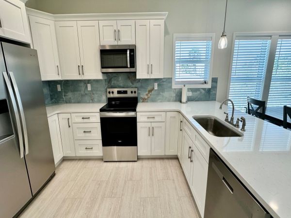 Fort Myers Beach 6 Bedroom Vacation Rental - Dual-Unit Home with Pool