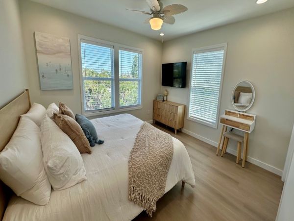 Fort Myers Beach 6 Bedroom Vacation Rental - Dual-Unit Home with Pool