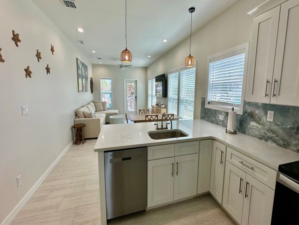 Fort Myers Beach 6 Bedroom Vacation Rental - Dual-Unit Home with Pool