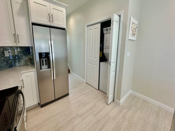 Fort Myers Beach 6 Bedroom Vacation Rental - Dual-Unit Home with Pool