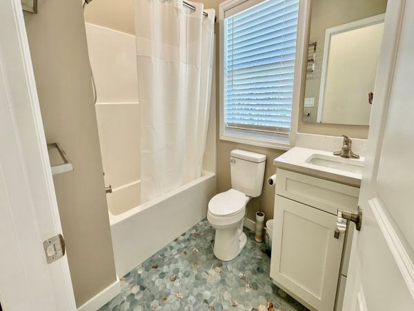 Fort Myers Beach 6 Bedroom Vacation Rental - Dual-Unit Home with Pool
