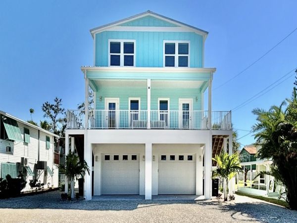 Fort Myers Beach 6 Bedroom Vacation Rental - Dual-Unit Home with Pool