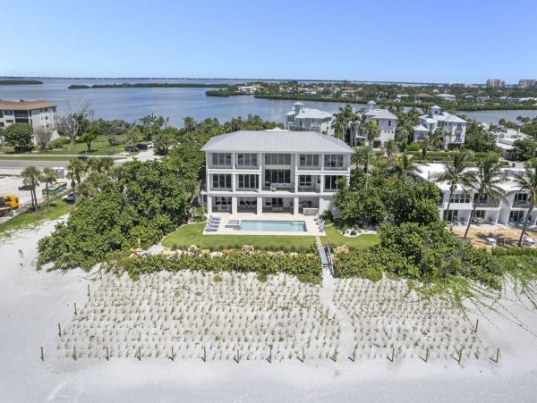 Longboat Key Beachfront Luxury Estate - 5 Bedroom Gulf-Front Vacation Rental