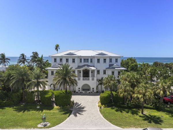 Longboat Key Beachfront Luxury Estate - 5 Bedroom Gulf-Front Vacation Rental