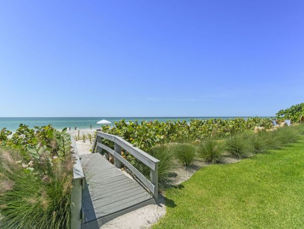 Longboat Key Beachfront Luxury Estate - 5 Bedroom Gulf-Front Vacation Rental