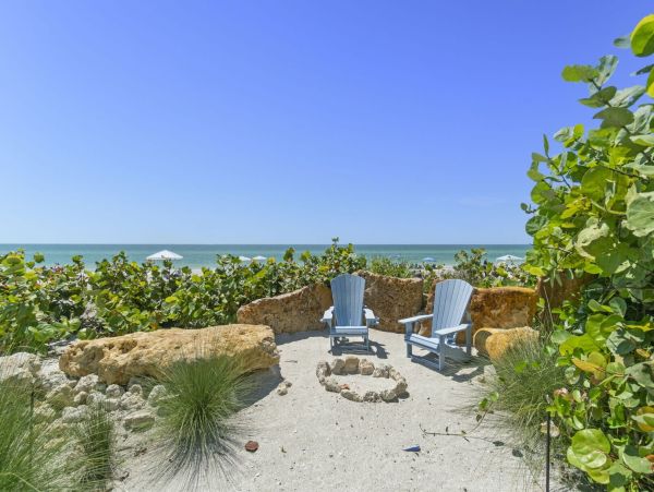 Longboat Key Beachfront Luxury Estate - 5 Bedroom Gulf-Front Vacation Rental