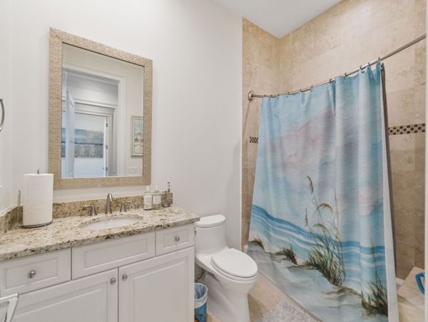 Longboat Key Beachfront Luxury Estate - 5 Bedroom Gulf-Front Vacation Rental