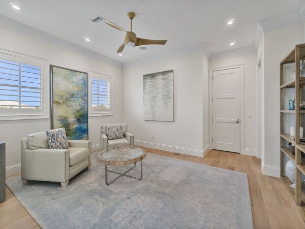 Longboat Key Beachfront Luxury Estate - 5 Bedroom Gulf-Front Vacation Rental