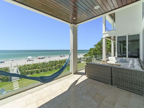 Longboat Key Beachfront Luxury Estate - 5 Bedroom Gulf-Front Vacation Rental