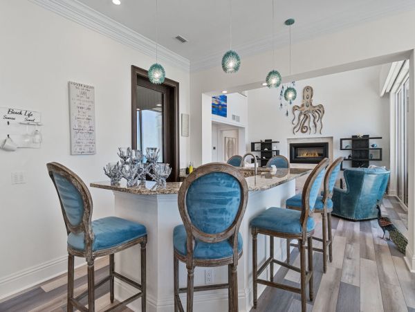 Longboat Key Beachfront Luxury Estate - 5 Bedroom Gulf-Front Vacation Rental