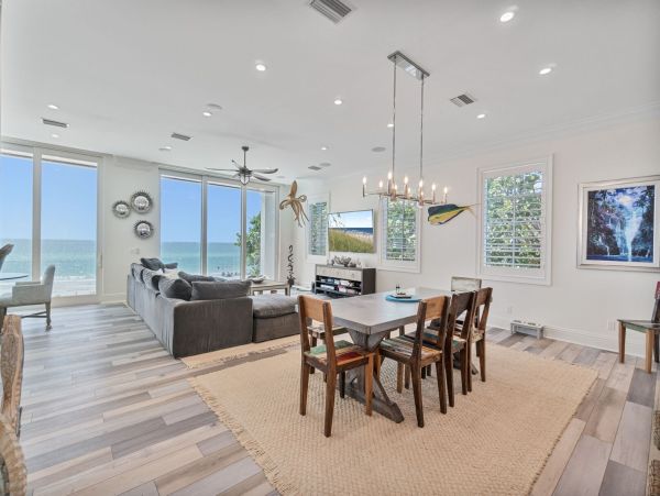 Longboat Key Beachfront Luxury Estate - 5 Bedroom Gulf-Front Vacation Rental