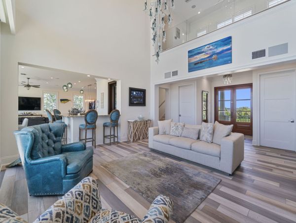 Longboat Key Beachfront Luxury Estate - 5 Bedroom Gulf-Front Vacation Rental