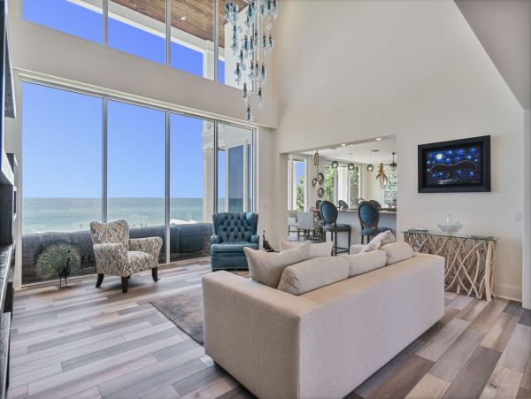 Longboat Key Beachfront Luxury Estate - 5 Bedroom Gulf-Front Vacation Rental