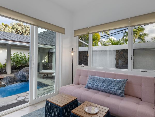 Oceanfront Oahu Estate Home- Private Collection Direct Beachfront