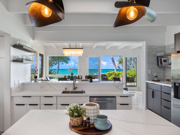 Oceanfront Oahu Estate Home- Private Collection Direct Beachfront