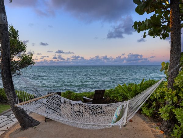 Oceanfront Oahu Estate Home- Private Collection Direct Beachfront