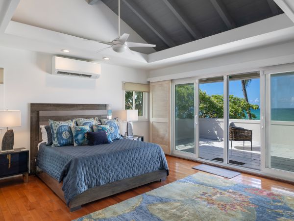 Oceanfront Oahu Estate Home- Private Collection Direct Beachfront