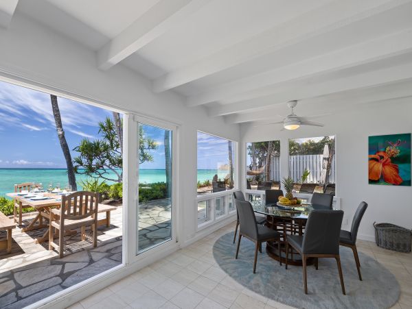 Oceanfront Oahu Estate Home- Private Collection Direct Beachfront