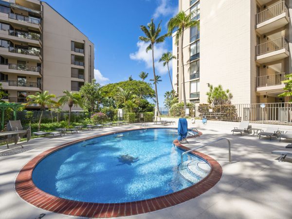 Oceanfront Maui Vacation Rental Kaanapali Coast - 1 Bedroom Condo with Pool