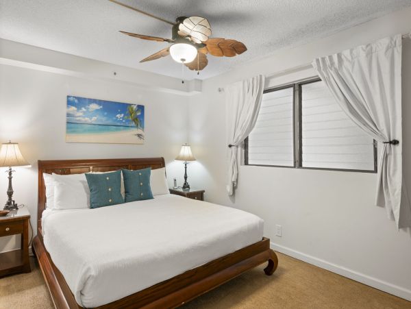 Oceanfront Maui Vacation Rental Kaanapali Coast - 1 Bedroom Condo with Pool