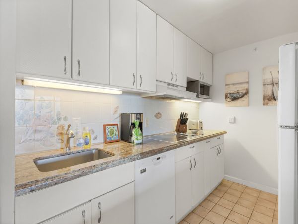 Oceanfront Maui Vacation Rental Kaanapali Coast - 1 Bedroom Condo with Pool