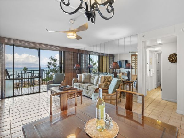 Oceanfront Maui Vacation Rental Kaanapali Coast - 1 Bedroom Condo with Pool