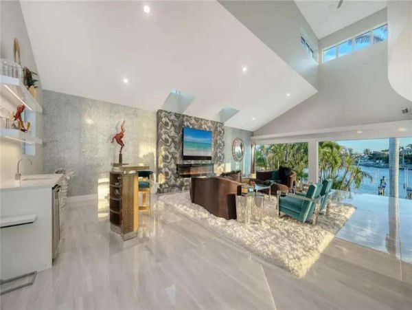 Luxury Sarasota Bayfront Retreat - Private Dock, Heated Pool & Spa near Siesta Key